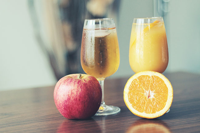 Online Sales Platforms Position Apples vs. Oranges with Price Decoys